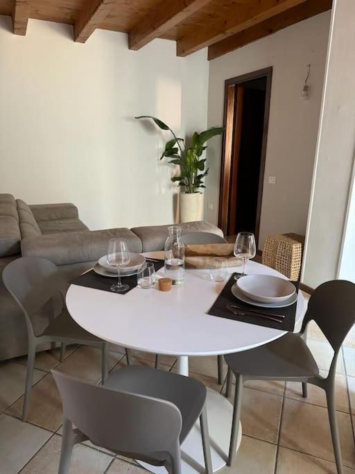 Appartamento Santa Maria Desenzano del Garda Bagian luar foto