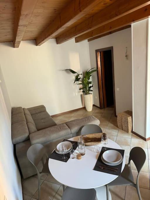 Appartamento Santa Maria Desenzano del Garda Bagian luar foto