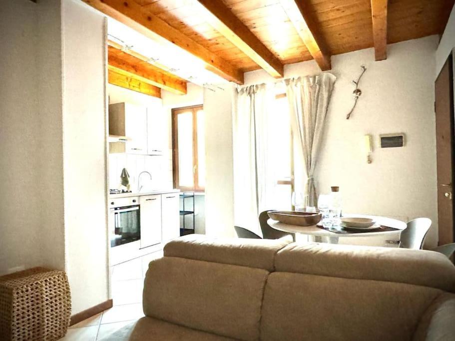 Appartamento Santa Maria Desenzano del Garda Bagian luar foto